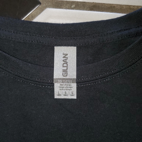 3/$15 - NWOT Graphic T-shirt "I'm the Paralegal Everyone Has Warned You About" - Picture 2 of 4